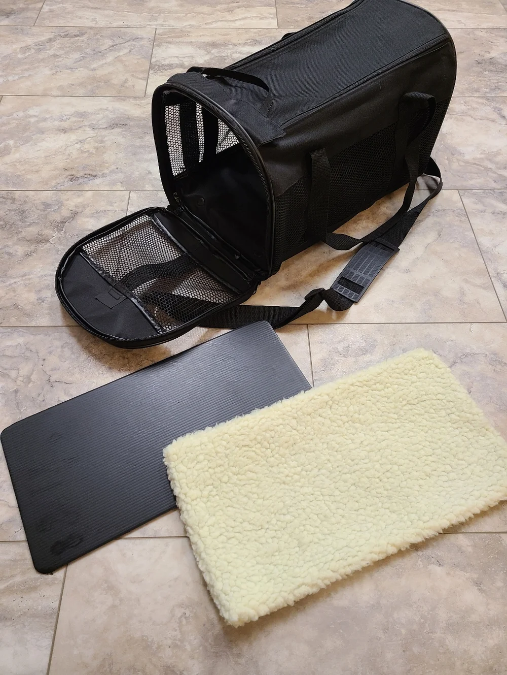 Pet Carrier Soft Sided Mesh Black Duffel Bag Style Side & Top Entrances Washable